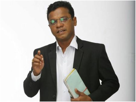 കട്ടപ്പനയിൽ നിന്നും അറപ്പുക്കോട്ടൈയിലേക്ക്, തമിഴ് അരങ്ങേറ്റത്തിന് ധർമജൻ! കലക്കി, തിമിർത്തു, കിടുക്കി