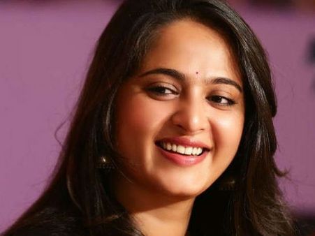 സഹിക്കുന്നില്ല, ഇമ്മാതിരി പണിക്ക് ഇനി അനുഷ്‌ക ഷെട്ടി പോവില്ല!!