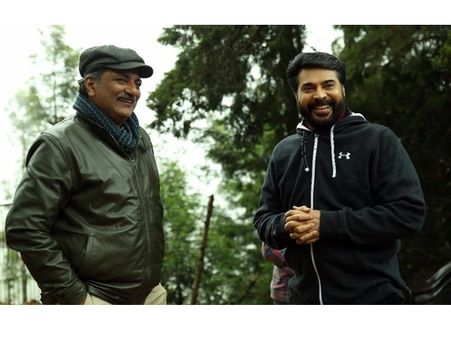 മമ്മൂട്ടിയെ ആരാണ് ആക്രമിച്ചത്? വിമര്‍ശനത്തെ ആക്രമിക്കലായി മനസിലാക്കുന്നത് എന്തുതരം മനോഭാവമാണ്?