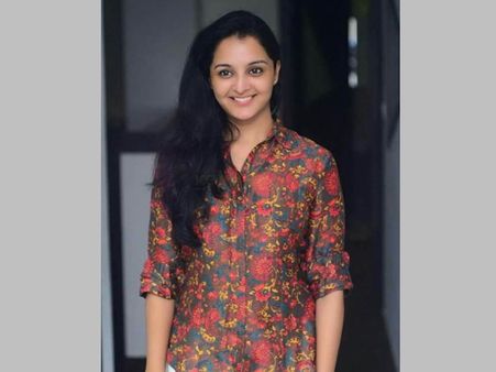 ദിലീപേട്ടനെന്നാണ് മഞ്ജു വാര്യര്‍ വിളിക്കുന്നത്, സോഷ്യല്‍ മീഡിയയിലെ താരമായി ലേഡി സൂപ്പര്‍ സ്റ്റാര്‍!