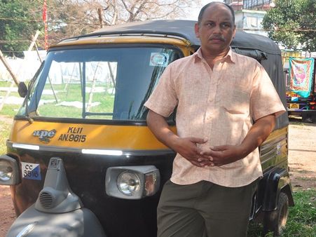 കംപ്യൂട്ടര്‍ അറിയില്ലാത്തവര്‍ക്ക് പാസ് ഇല്ല,സമാപനത്തിലെത്തുമ്പോള്‍ മേളയുടെ ദു:ഖമായി മുഹമ്മദ്!!