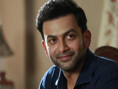 കര്‍ണനാകാന്‍ പൃഥ്വിരാജ് ഒരുങ്ങുന്നു, ലൂസിഫറിനും, ആട് ജീവിതത്തിനും ശേഷം കര്‍ണനിലേക്ക്?