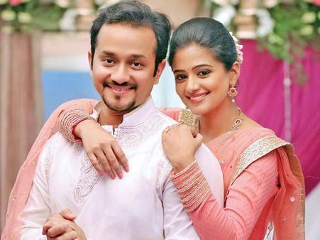 മറ്റൊരു മതത്തില്‍പ്പെട്ട ആളെ വിവാഹം ചെയ്തതില്‍ പ്രശ്‌നമുണ്ടോ എന്ന ചോദ്യത്തിന് പ്രിയാമണിയുടെ മറുപടി