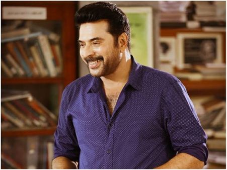 കഥ ഇഷ്ടപ്പെട്ടാലും മമ്മൂട്ടി നിസ്സഹായനാണ്, അഞ്ച് വര്‍ഷത്തേക്ക് ഡേറ്റില്ല, തിരക്കോട് തിരക്കാണ്!