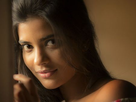 സിനിമയില്‍ ഒരു അപ്പൂപ്പനുമില്ല, കാസ്റ്റിങ് കൗച്ചും, കളിയാക്കലും ഒക്കെ നേരിട്ട് ഐശ്വര്യ നേടിയ വിജയം!!