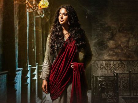 ഈ ലുക്ക് കണ്ടാല്‍ ആരാണ് സിനിമ കാണാന്‍ ടിക്കറ്റ് എടുത്ത് പോവാത്തത്, ഭാഗമതി അതിശയിപ്പിക്കുന്നു