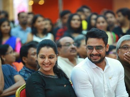 ആമി മാത്രമല്ല അണിയറ പ്രവര്‍ത്തകരും സൂപ്പറാണ്! ഓഡിയോ ലോഞ്ചിനെത്തിയ താരങ്ങളുടെ ചിത്രങ്ങളിതാ..