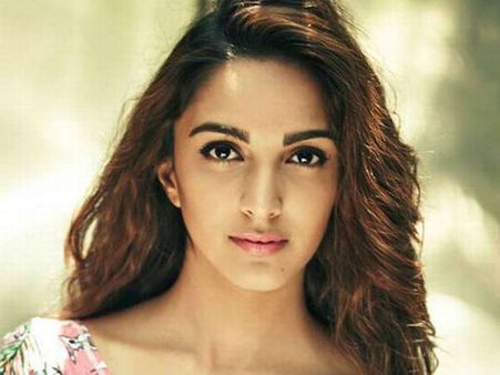 രാം ചരണ്‍ ചിത്രത്തില്‍ നിന്ന് അനു ഇമ്മാനുവല്‍ ഔട്ട്, പകരം ബോളിവുഡ് താരം!!