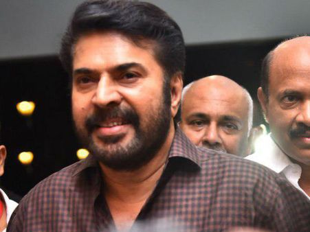 മമ്മൂട്ടി ആദ്യമായി നര പുറത്ത് കണിച്ചു, ഈ സാള്‍ട്ട് ആന്റ് പെപ്പര്‍ സ്റ്റൈല്‍ എങ്ങനെയുണ്ട്?