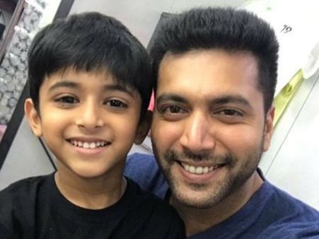 മറ്റൊരു താരപുത്രന്‍ കൂടെ സിനിമയിലേക്ക്, നായകന്റെ അല്ല ഹാസ്യതാരത്തിന്റെ മകന്‍!!