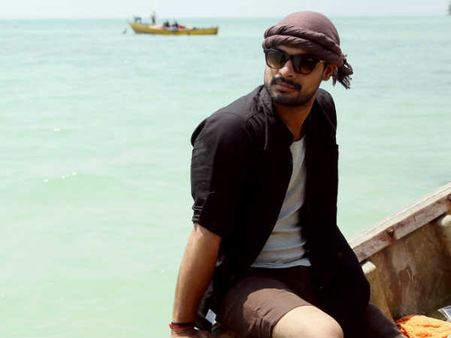 തന്റെ വിജയത്തിനു പിന്നിൽ ഒരാൾ മാത്രമല്ല! റോള്‍ മോഡലിനെ കുറിച്ച് മനസ് തുറന്ന് ടൊവിനോ