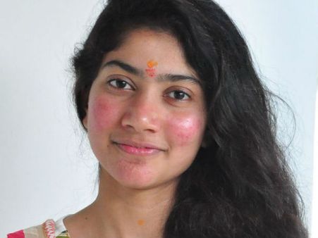 സെറ്റിലെ മോശമായ പെരുമാറ്റം, സംവിധായകനുമായി സംസാരിച്ചു, സായി പല്ലവി തുറന്ന് പറയുന്നു!!