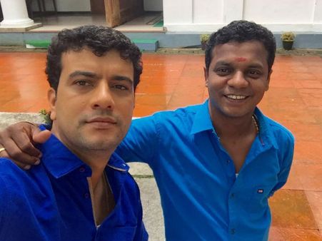 പിഷാരടി സംവിധായകനായാല്‍ ധര്‍മജന്‍ നിര്‍മാതാവ്! സസ്‌പെന്‍സുകളുമായി ധര്‍മജന്റെ സിനിമ വരുന്നു!!
