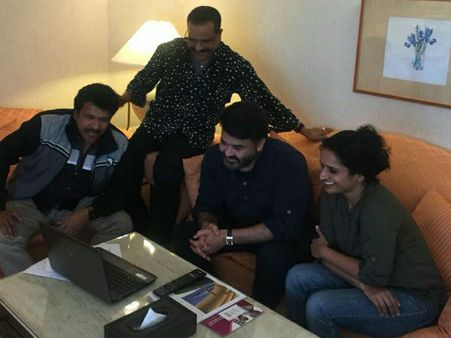 മോഹന്‍ലാലിനൊപ്പം സുരഭി ലക്ഷ്മി, ചിത്രങ്ങള്‍ വൈറലാവുന്നു, കാണൂ!