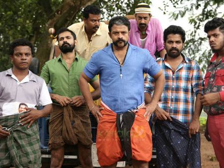 ടൂർണ്ണമെന്റിനു പോകാൻ സർവത്തിന്റെ കണ്ണുവെട്ടിച്ചതിന്റെ കാരണം ഇതോ! ആട് 2 വിലെ ഡിലീറ്റഡ് സീൻ കാണാം