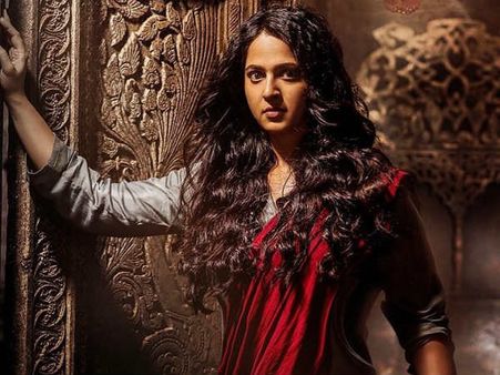 അനുഷ്ക ഷെട്ടിക്ക് മാത്രം സാധ്യമായ ചിലത്.. (പ്രതീക്ഷിച്ച സംഗതികളല്ല ബാഗമതി