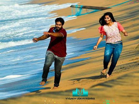 ഗോകുലിന്റേയും നിരഞ്ജനയുടേയും ക്യൂട്ട് റൊമാൻസ്!ഇരയിലെ രണ്ടാം ഗാനം സൂപ്പർ!പാട്ട് കാണാം