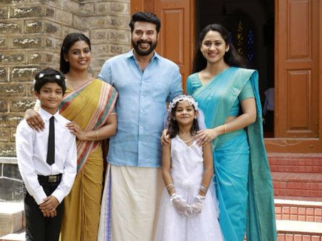 പരോളിനായി മമ്മൂട്ടി ഇറങ്ങിയിട്ടുണ്ട്, ഇനി നാട്ടുകാര്‍ക്കും കുടുംബത്തിനുമൊപ്പം, ചിത്രം കാണൂ!