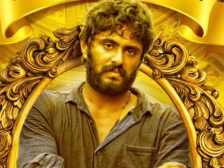 ആന്റണിയുടെ കലിപ്പ് ലുക്ക് പൃഥ്വിരാജ് പുറത്തു വിട്ടു! സ്വാതന്ത്ര്യം അർദ്ധരാത്രിയിൽ പോസ്റ്റർ പുറത്ത്