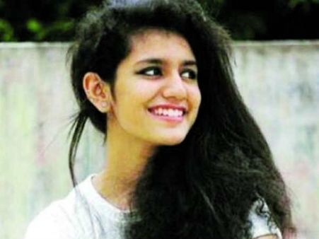 പ്രിയ വീണ്ടും ആഡാറ് സൈറ്റടിച്ചു! ഇത്തവണ വീഴ്ത്തിയത് റോഷനെയല്ല പകരം ഇവരെ...