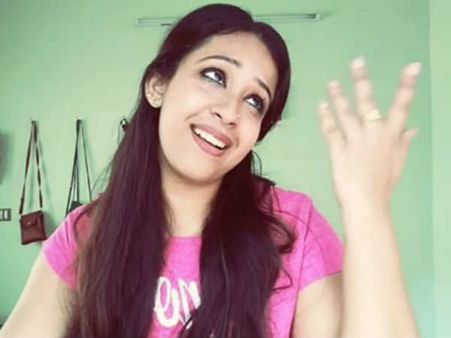 ഡബ്സ്മാഷ് മാത്രമല്ല ഇങ്ങനെ ചിലതും കയ്യിലുണ്ട്! കിടിലന്‍ പ്രകടനവുമായി ഡബ്സ്മാഷ് റാണിയും അമ്മയും