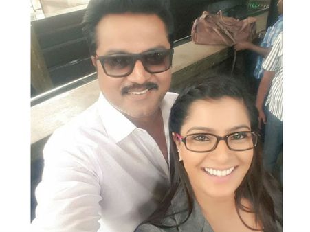 ഒടുവില്‍ അച്ഛനും മകളും ഒന്നിച്ചഭിനയിക്കുന്നു.. നായികാ നായകന്മാരായിട്ടാണോ..?