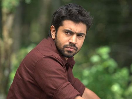 ഇടത് കൈയുടെ എല്ലൊടിഞ്ഞു, കൊച്ചുണ്ണിയുടെ ഗോവന്‍ ഷെഡ്യൂളിനിടയില്‍ നിവിന്‍ പോളിക്ക് പരിക്ക്!