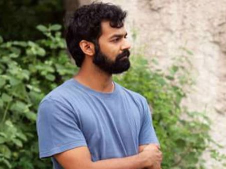 പ്രണവ് മോഹന്‍ലാലിനെ പ്രണയിക്കാന്‍ താല്‍പര്യമുണ്ടോ? താരപുത്രന്റെ നായികയെത്തേടി അരുണ്‍ ഗോപി