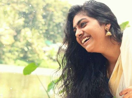 നിമിഷ സജയന്‍ ശരിക്കും സംവിധായിക ആവുന്നുണ്ടോ? പുറത്ത് വന്ന വാര്‍ത്തയ്ക്ക് പിന്നിലെ സത്യം ഇതായിരുന്നു!