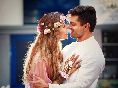 Bipasha Basu: ആശുപത്രിയില്‍ കണ്ടെന്ന് കരുതി ഗര്‍ഭിണിയാണെന്നുണ്ടോ? പൊട്ടിത്തെറിച്ച് നടി!