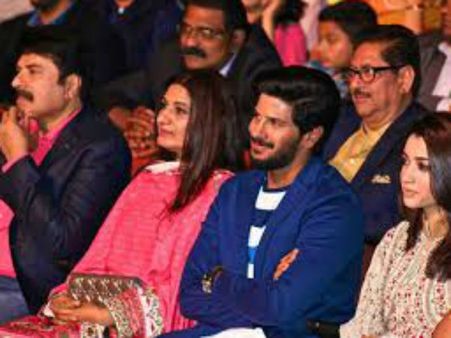 മമ്മൂട്ടിയും ദുല്‍ഖറും ഒരുമിച്ചെത്തുമ്പോള്‍ അമാലും സുല്‍ഫത്തും ആര്‍ക്കൊപ്പമായിരിക്കും, കാണൂ!