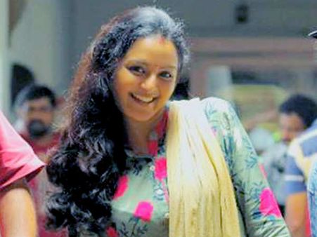 'മോഹൻലാൽ' സിനിമയിലെ ഗാനരംഗം പുറത്ത്, റീമിക്സ് ഗാനത്തോടൊപ്പം മഞ്ജുവും കൂട്ടരും...