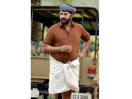 വിപ്ലവ സൂര്യനായി മമ്മൂക്ക വരുമ്പോള്‍, പരോള്‍ കണ്ടിറങ്ങുന്നവരുടെ ഹൃദയം നുറുങ്ങുമെന്ന് തിരക്കഥാകൃത്ത്!