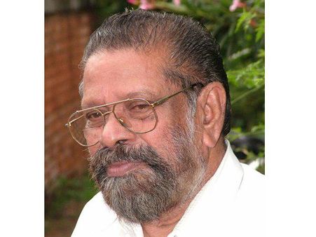 വൈകി വന്ന വസന്തം: ചലച്ചിത്ര പുരസ്‌കാരം ആദ്യമായി അര്‍ജുനന്‍ മാഷിന്റെ കൈകളിലെത്തുമ്പോള്‍