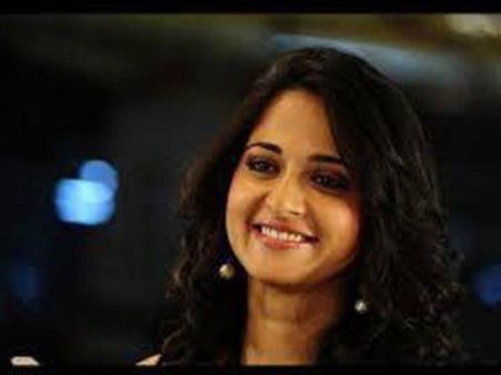 Anushka: അനുഷ്‌ക ഷെട്ടി മലയാളത്തില്‍ അഭിനയിക്കാനൊരുങ്ങുന്നു: ആദ്യ ചിത്രം ഈ സൂപ്പര്‍ താരത്തിനൊപ്പം