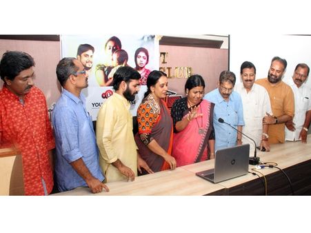 ആശുപത്രിയിലെ നഴ്‌സിന്റെ കൈയബദ്ധത്തില്‍ മാറാവുന്നതാണ് മതം; കനി യുട്യൂബില്‍ റിലീസായി