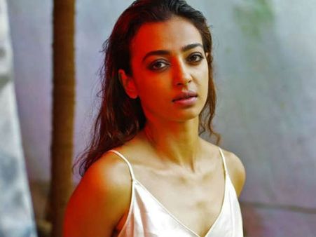 രാധിക തല്ലിയത് ആ തെന്നിന്ത്യന്‍ സൂപ്പർ താരത്തെ! കൂടുതൽ വിവരങ്ങൾ പുറത്ത്...