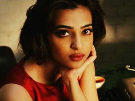 ആ സിനിമയ്ക്ക് വേണ്ടി ഫോണിൽ കൂടി സെക്സ് ചെയ്യേണ്ടി വന്നിട്ടുണ്ട്! തുറന്ന് പറഞ്ഞ് രാധിക ആപ്തെ