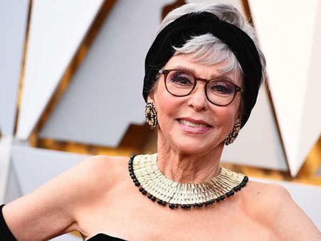 56 വർഷം പഴക്കമുള്ള വസ്ത്രം ധരിച്ച് നടി ഓസ്കാറിൽ, വേഷം കണ്ട് എല്ലാവരും ഞെട്ടി! വീഡിയോ കാണാം..