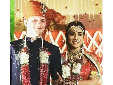 Shriya Saran: സ്വയം മറന്ന് അവർ ഒന്നായി, ശ്രിയയുടേയും ഭർത്താവിന്റേയും സ്നേഹ ചുംബനം, ചിത്രം വൈറൽ...