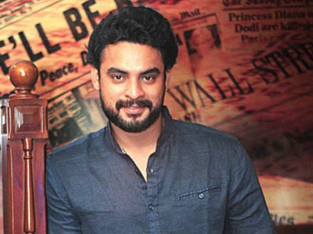 പൃഥ്വി പറഞ്ഞത് ജീവിതത്തിൽ സംഭവിച്ചു! അത്ഭുതകരമായ സംഭവം പങ്കുവെച്ച് ടൊവിനോ....