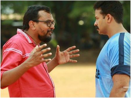 പ്രതിഫലം വാങ്ങാതെയാണ് പ്രവര്‍ത്തിച്ചത്, ക്യാപ്റ്റനെക്കുറിച്ച് സംവിധായകന്‍റെ വെളിപ്പെടുത്തല്‍!