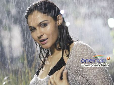 സമൂഹമാധ്യമങ്ങളില്‍ വൈറലായി ആന്‍ഡ്രിയയുടെ പുതിയ ചിത്രത്തിന്റെ ഫസ്റ്റ്‌ലുക്ക്! കാണാം