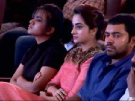 നിവിന്‍ പോളിയും നമിതയും സിദ്ധാര്‍ത്ഥും, കമ്മാരസംഭവം ഓഡിയോ ലോഞ്ചിലെ ചിത്രങ്ങള്‍ വൈറലാവുന്നു!