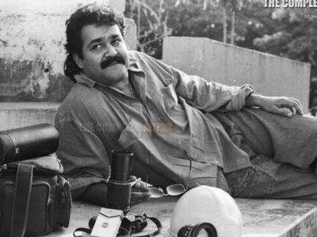 ഒരു വര്‍ഷം പെട്ടിയിലായിട്ടും ആ മോഹന്‍ലാല്‍ ചിത്രം ബോക്‌സോഫീസില്‍ സൂപ്പര്‍ഹിറ്റായി മാറി!