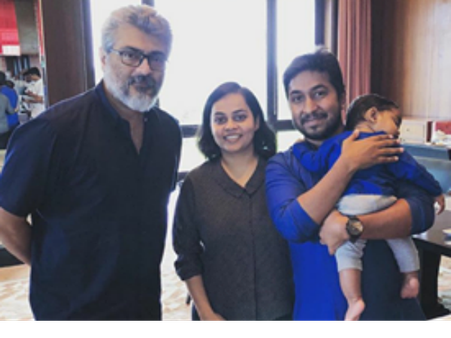 സകുടുംബം തലയ്‌ക്കൊപ്പം, വിനീത് ശ്രീനിവാസന്റെ ചിത്രം വൈറലാവുന്നു, കാണൂ!