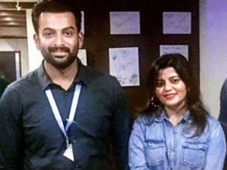 സുപ്രിയയും പൃഥ്വിരാജും ഹിമാലയത്തില്‍, പ്രണവിനെപ്പോലെ കറങ്ങാനല്ല താരദമ്പതികള്‍ പോവുന്നത്? പിന്നെയോ?