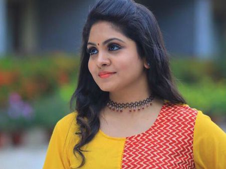 ഞാന്‍ മരിച്ചിട്ടില്ല ജീവിച്ചിരിപ്പുണ്ട്, വ്യാജവാര്‍ത്തക്കെതിരെ പൊട്ടിത്തെറിച്ച് ദീപ്തി എെപിഎസ്!