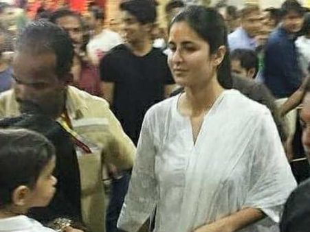 Katrina: സൽമാന് വേണ്ടി പ്രാർത്ഥനയുമായി കത്രീന!! താരത്തിന്റെ ഗെറ്റപ്പ് ഞെട്ടിച്ചു, ചിത്രങ്ങൾ കാണാം..
