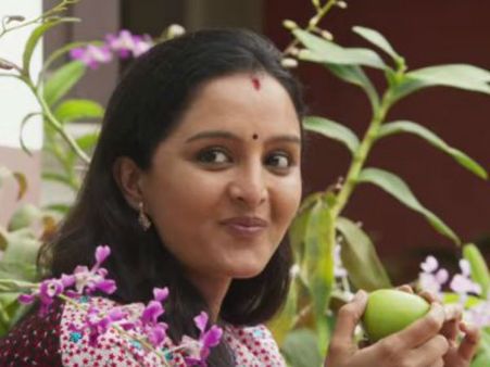 അമ്മയാകാന്‍ തയ്യാറായി മഞ്ജു വാര്യര്‍, മോഹന്‍ലാലിലെ മനോഹരമായൊരു വീഡിയോ ഗാനം